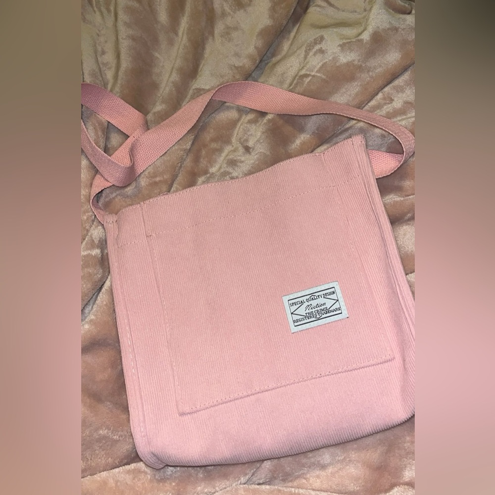 2 tote bags